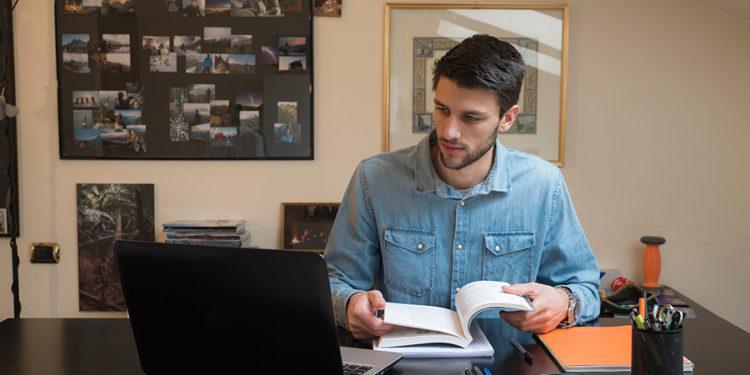 The Pros and Cons of Online College Degrees